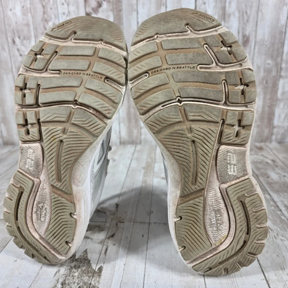 Brooks Adrenaline GTS 23 Womens Running Shoes White Silver 1203811B104 Size 7